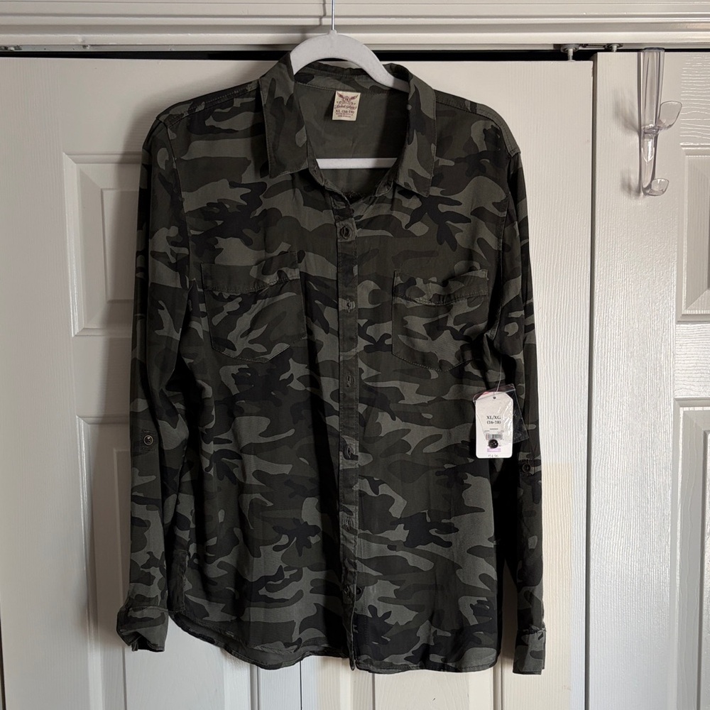 Faded Glory Women's Camouflage Button-Down Shirt - Olive